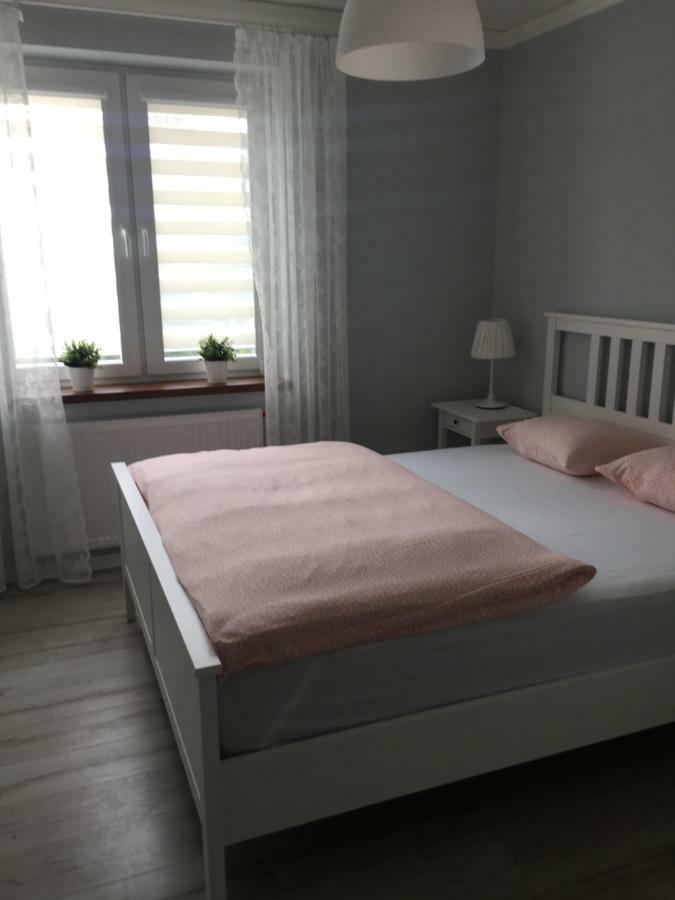Apartament Julek Klimatyzowany オシフィエンチム エクステリア 写真